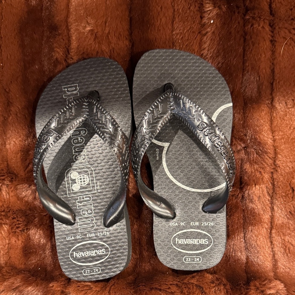 Havaianas Disney Kids Charcoal Flip Flops
